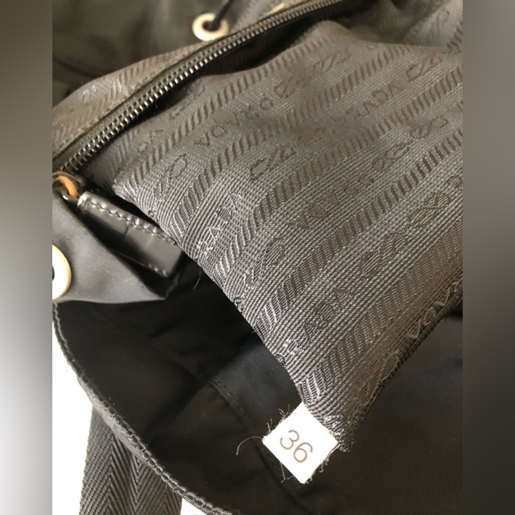 Prada Small Re-Nylon backpack authentic - Picture 5 of 7
